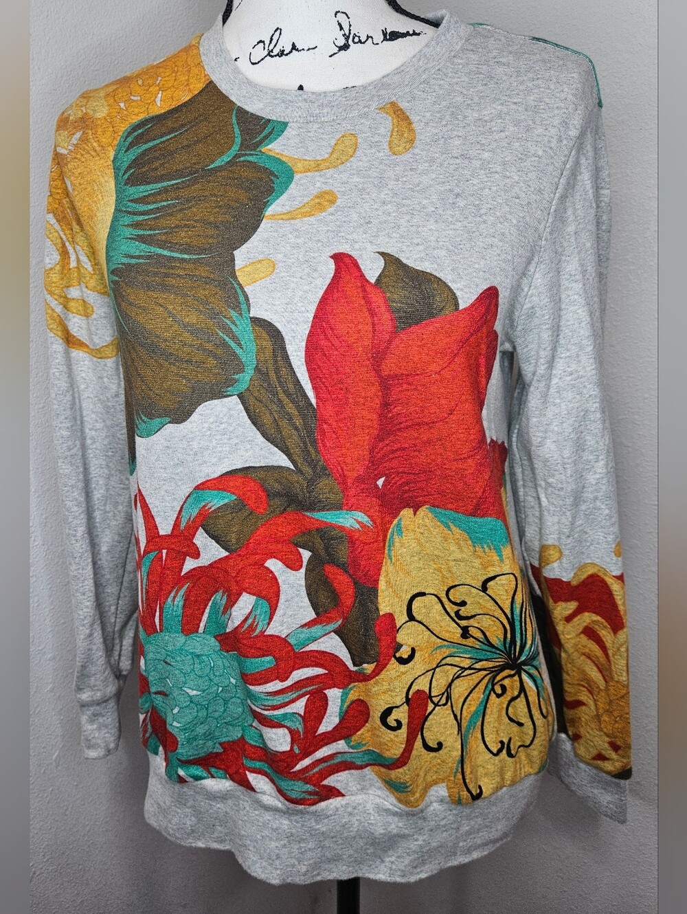The Kit Floral Women’s Longseeve  Small